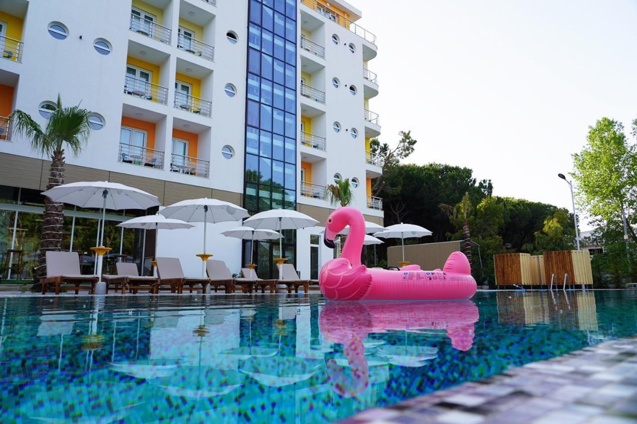 Hotel Monaco & Garden Голем Экстерьер фото