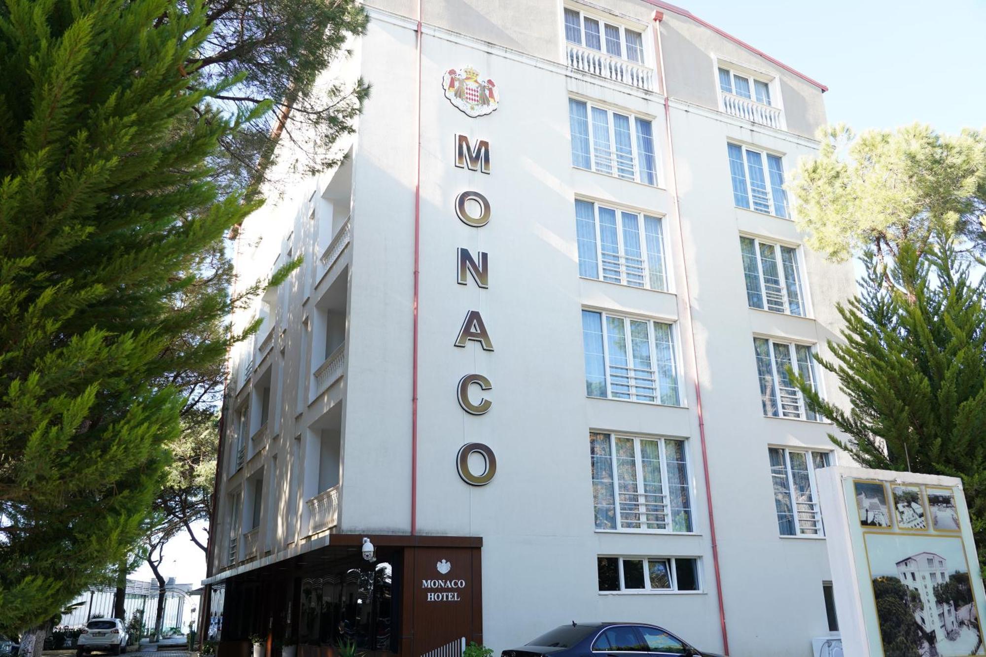 Hotel Monaco & Garden Голем Экстерьер фото
